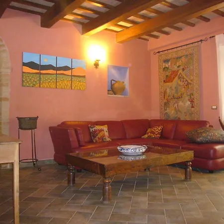 مزرعة للإقامة Il Melograno Country