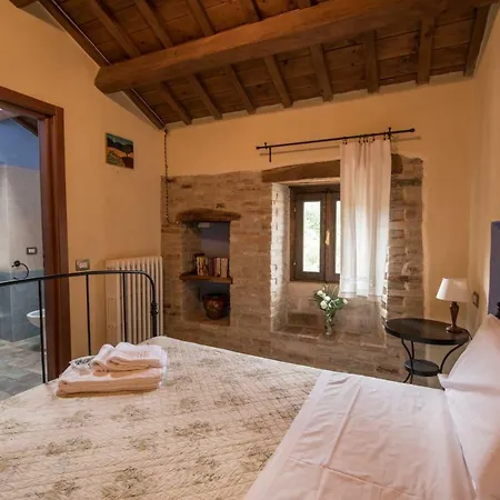 مزرعة للإقامة Il Melograno Country