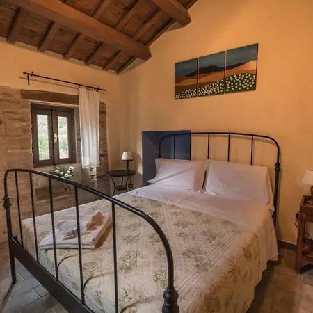 Il Melograno Country *